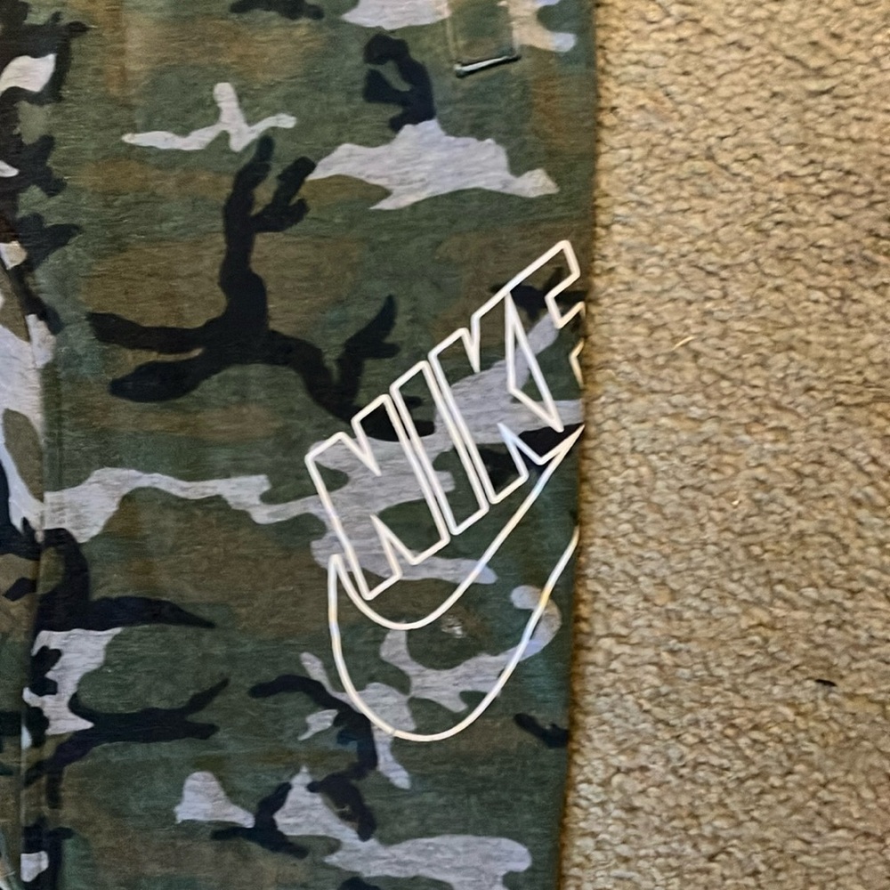 Nike Kids Camouflage Joggers with Logo - Picture 2 of 4